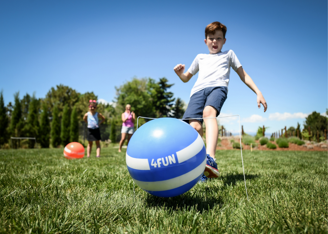 Wicket Kick: Giant Kick Croquet